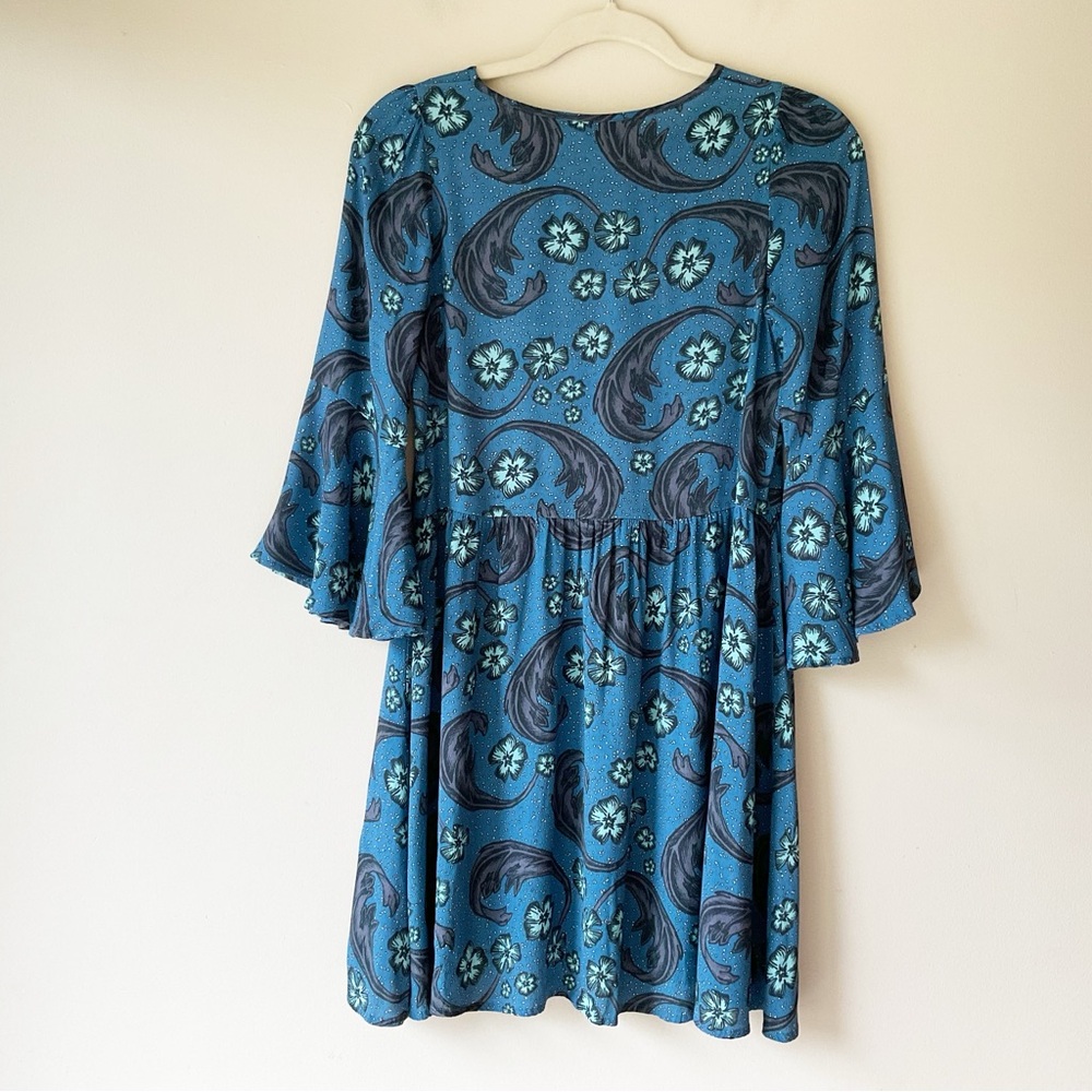 For Love & Lemons Bell Sleeve Blue Floral Motif
Mini Dress Size XS - Picture 4 of 9